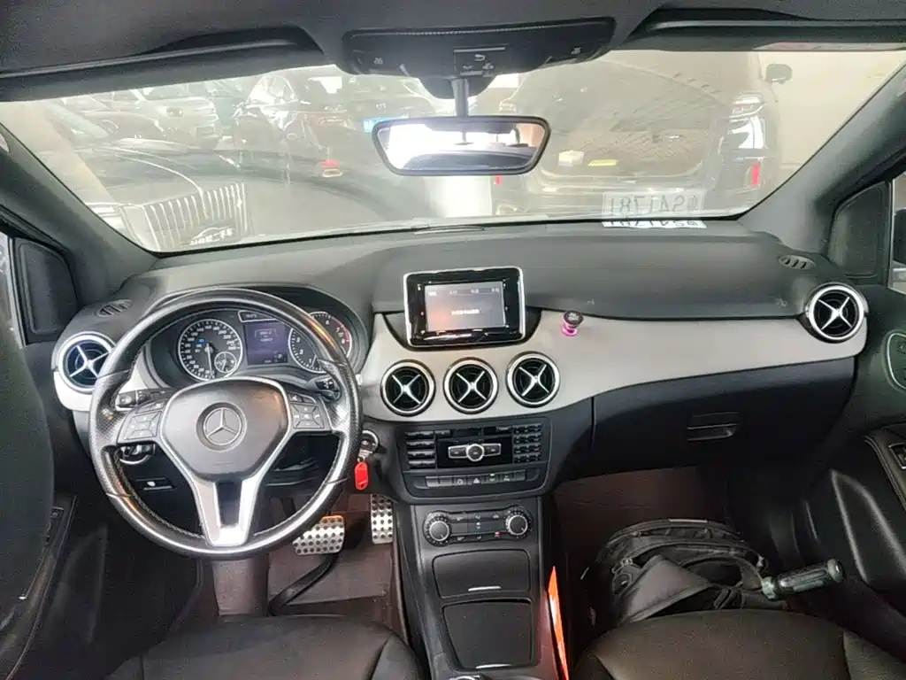 Mercedes-Benz B-Class — миниатюра 10