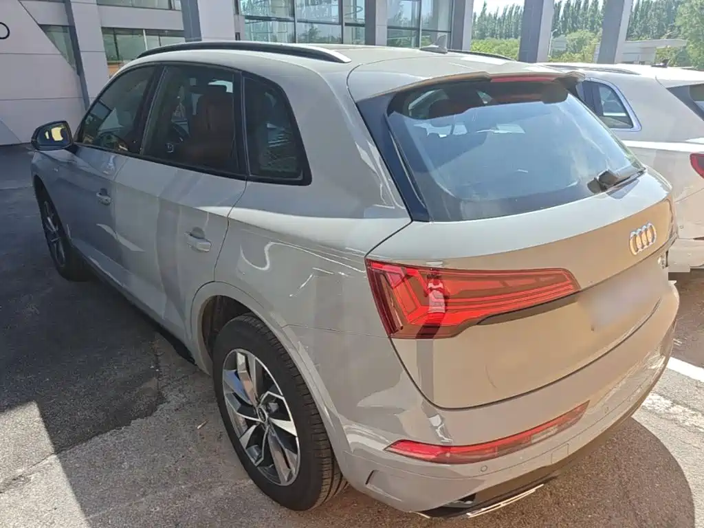 Audi Q5L — миниатюра 5