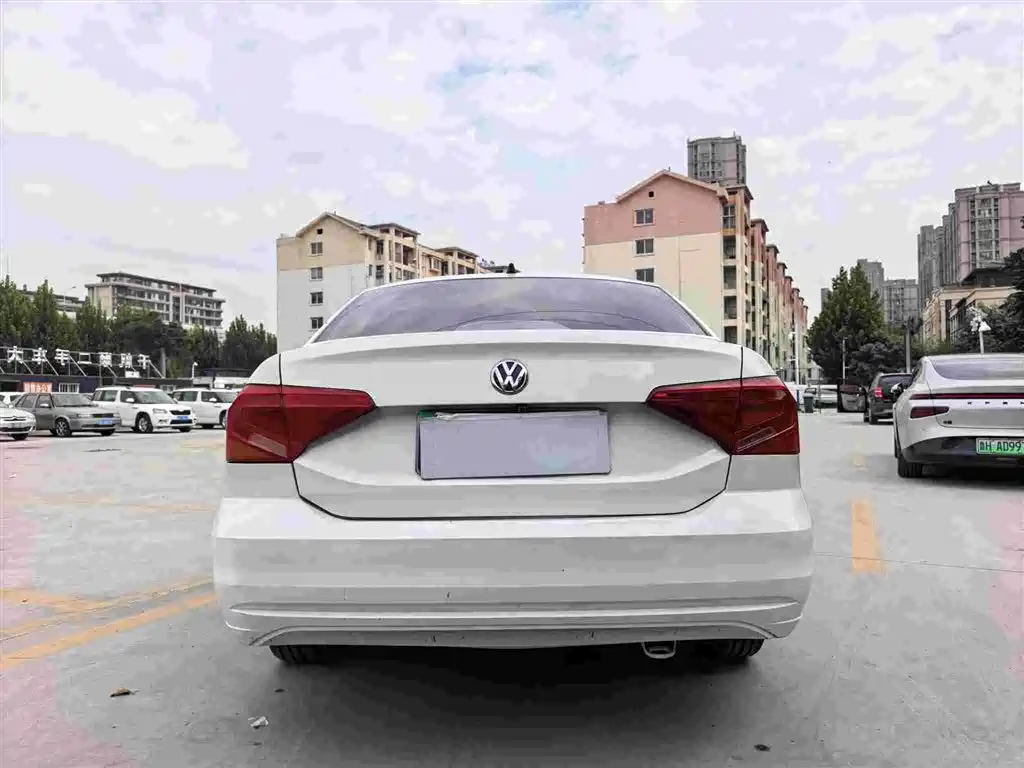Volkswagen Jetta — миниатюра 8