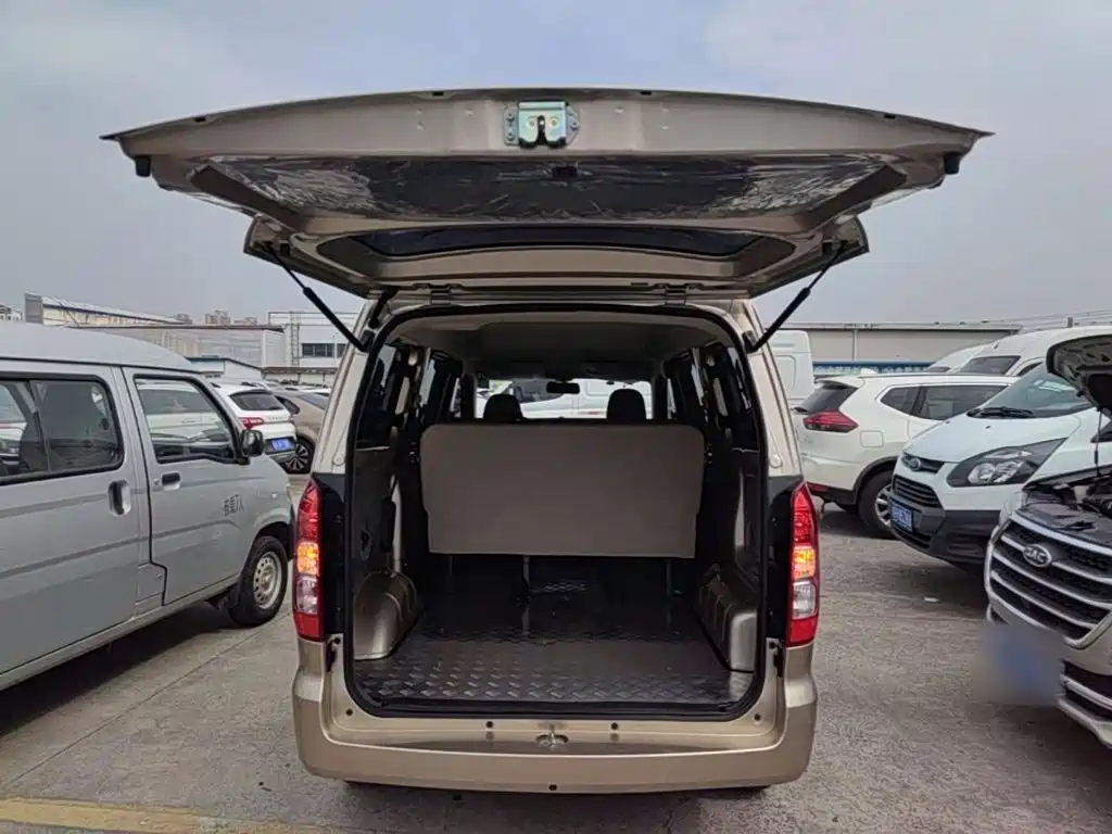 Wuling Hongguang V — миниатюра 19