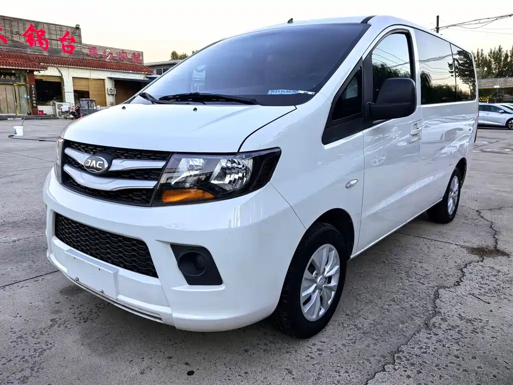 JAC Refine Refine M3