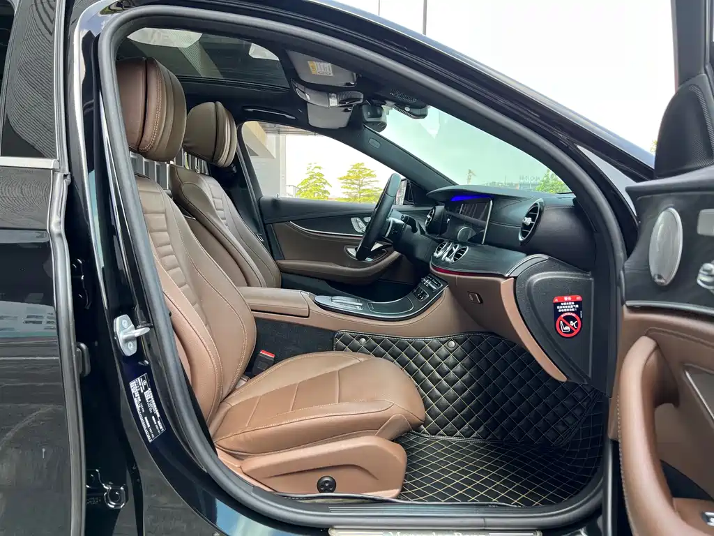 Mercedes-Benz E-Class — миниатюра 15