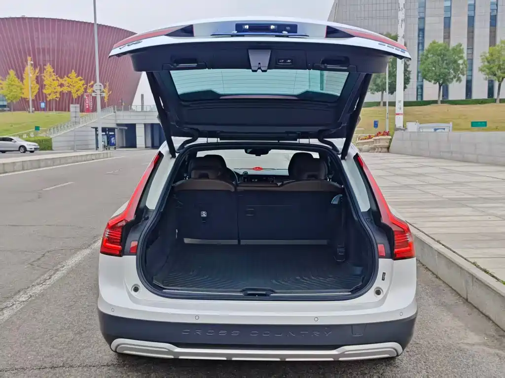 Volvo V90 — миниатюра 22