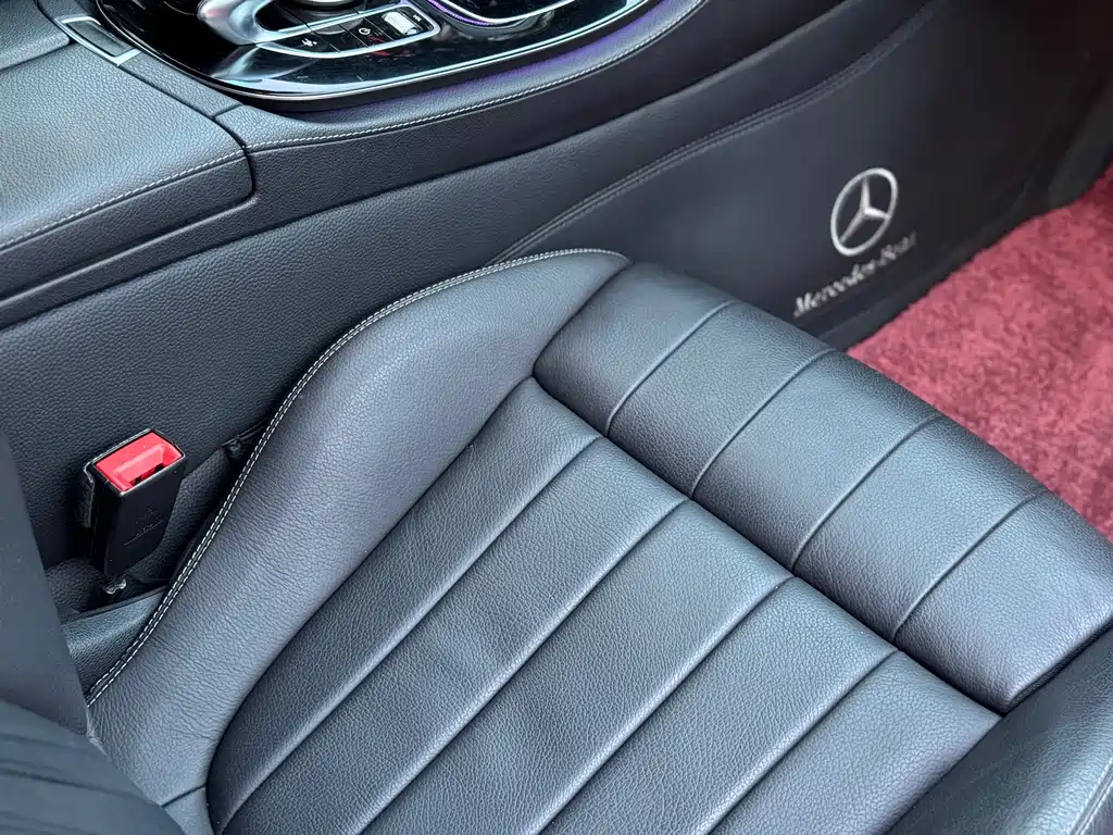 Mercedes-Benz E-Class (Import) — миниатюра 11