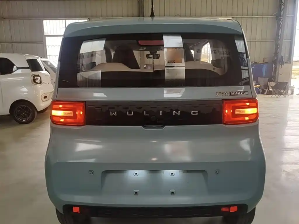 Wuling MINIEV — миниатюра 6