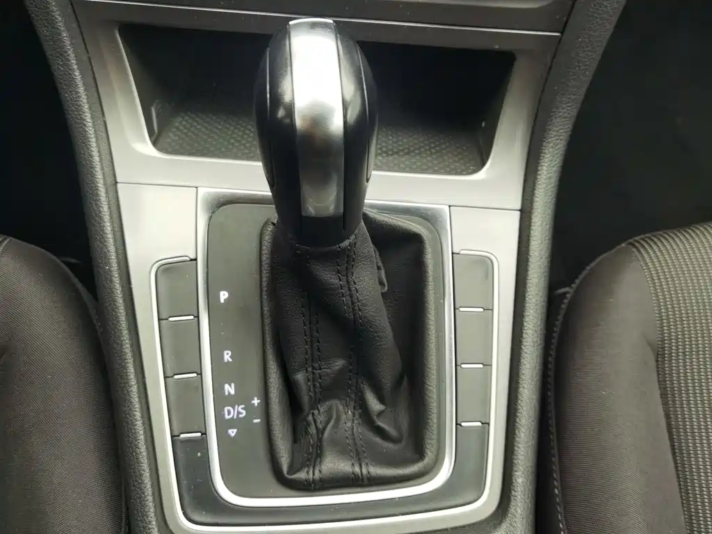 Volkswagen Golf — миниатюра 13