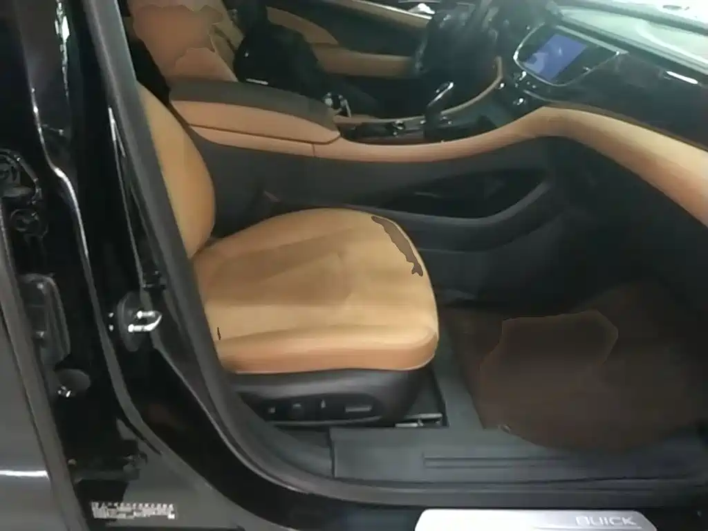Buick LaCrosse — миниатюра 25