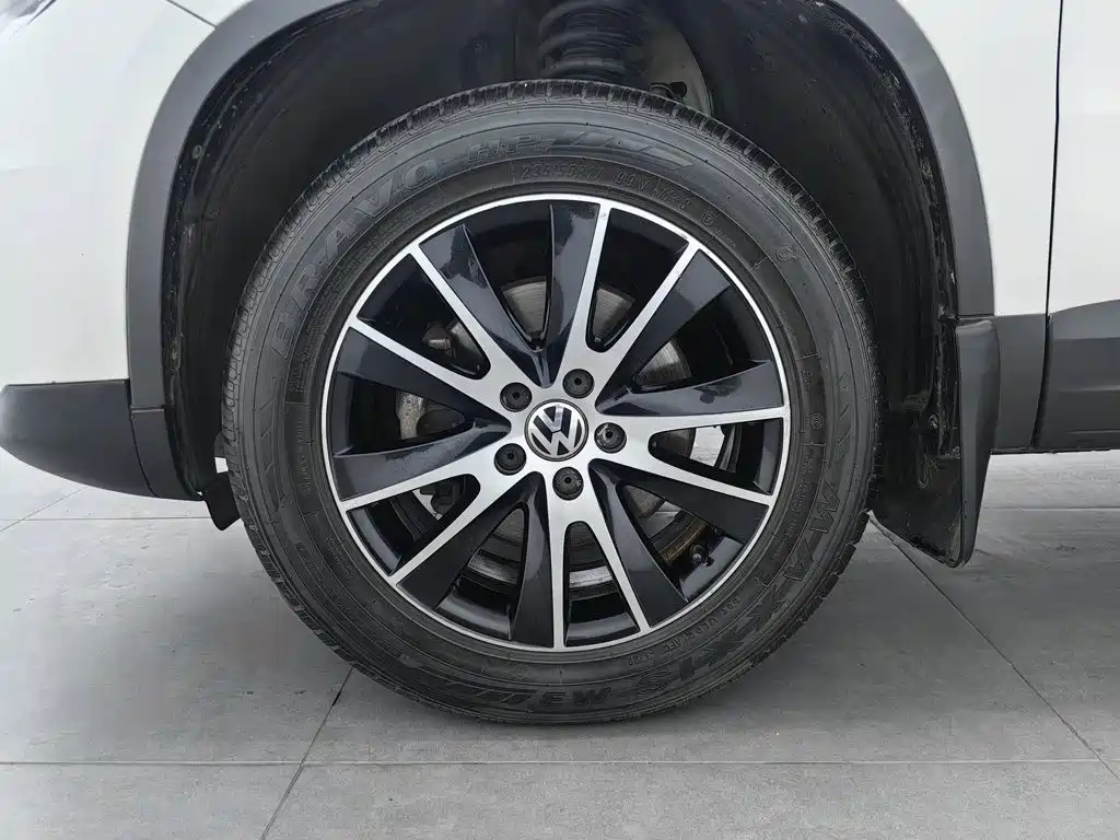 Volkswagen Tiguan — миниатюра 17