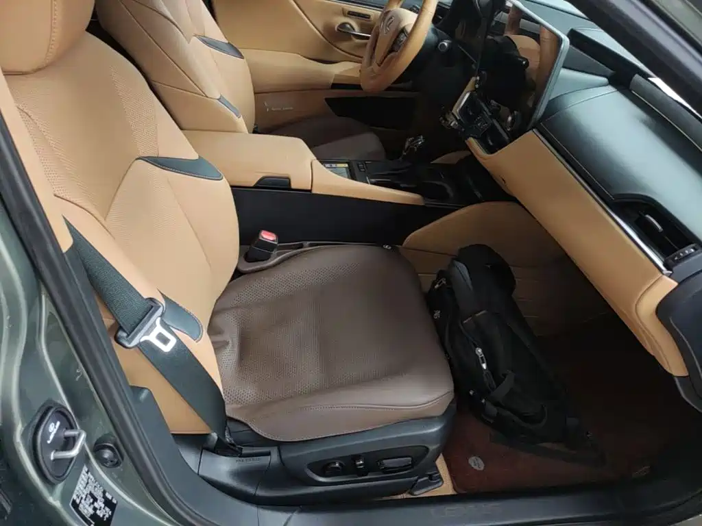 Lexus ES — миниатюра 25