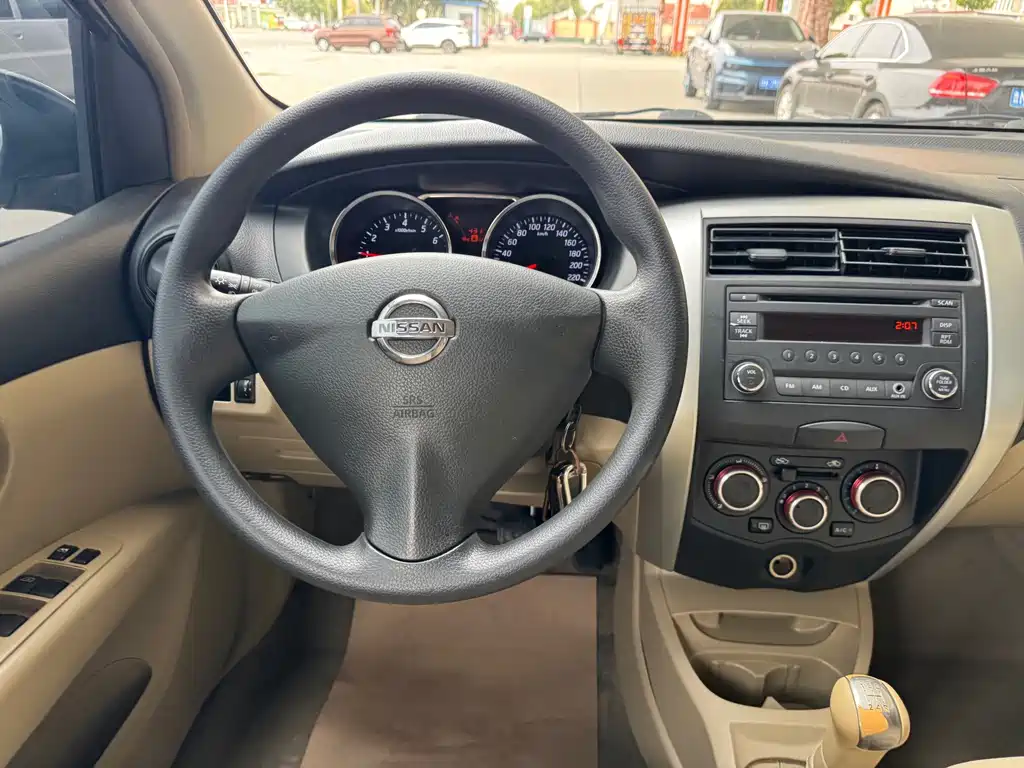 Nissan Livina — миниатюра 13
