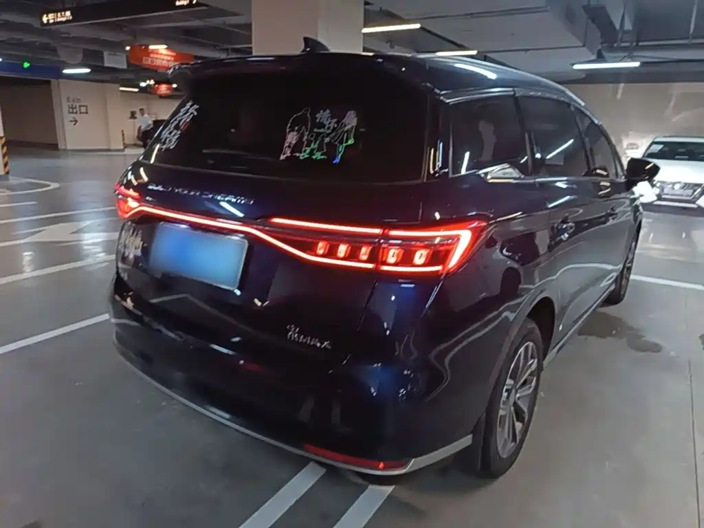 BYD Song MAX MAX 2021 1.5T AT Luxury 7 мест