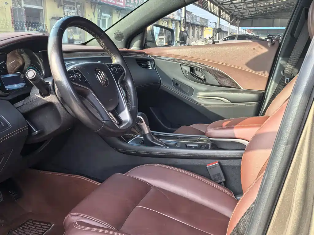 Buick LaCrosse — миниатюра 7