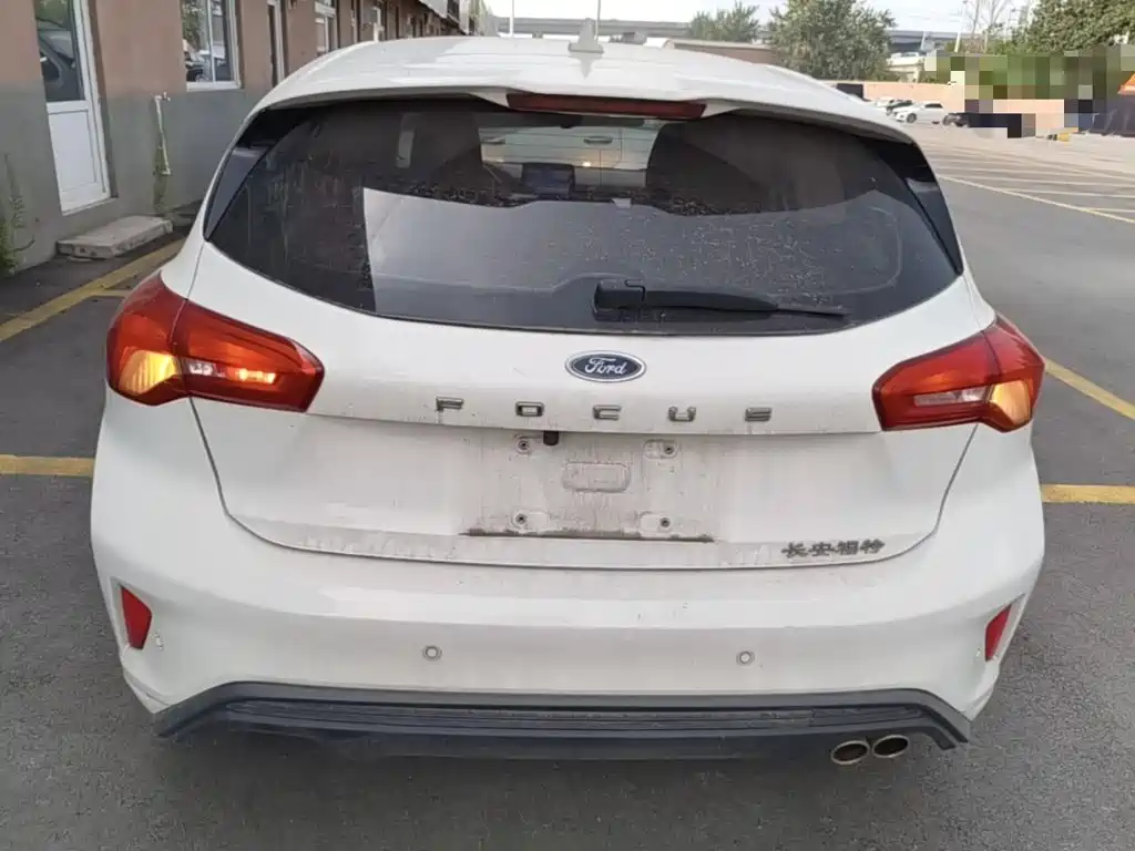Ford Focus — миниатюра 6