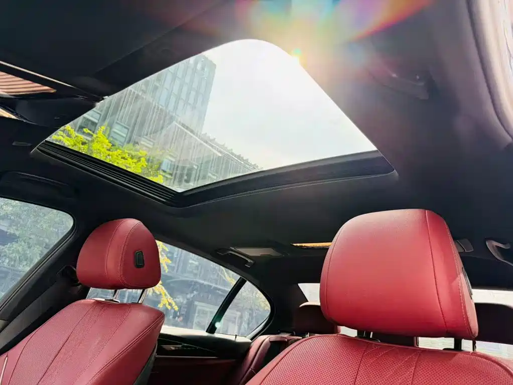 BMW 5 Series — миниатюра 15
