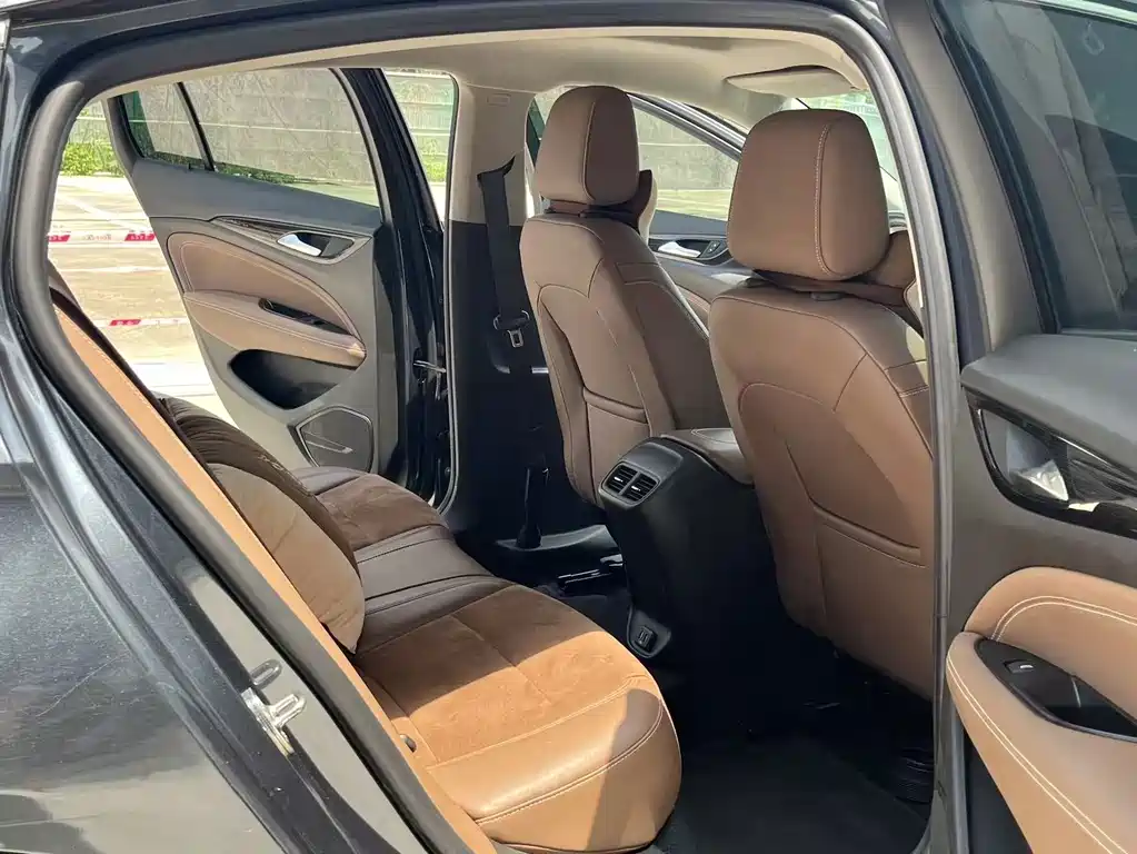 Buick Regal — миниатюра 7