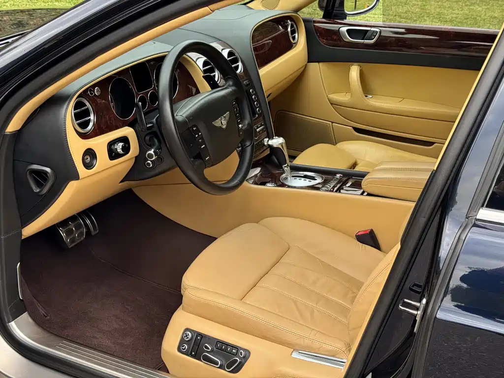 Bentley Flying Spur — миниатюра 14