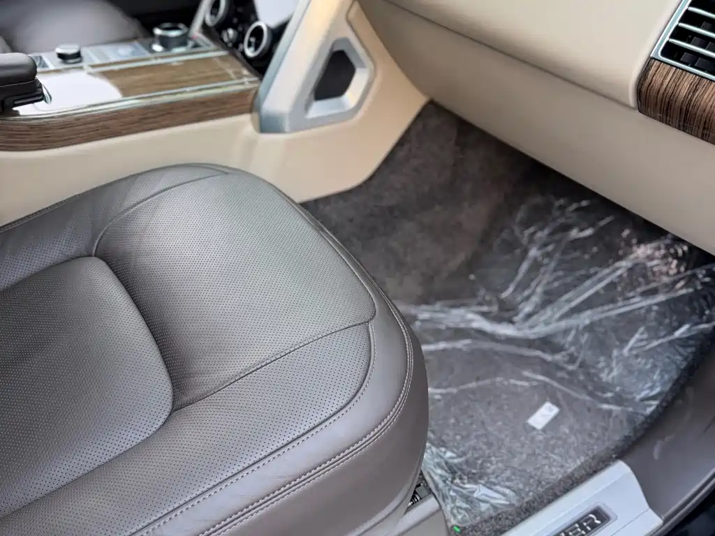 Land Rover Range Rover — миниатюра 14
