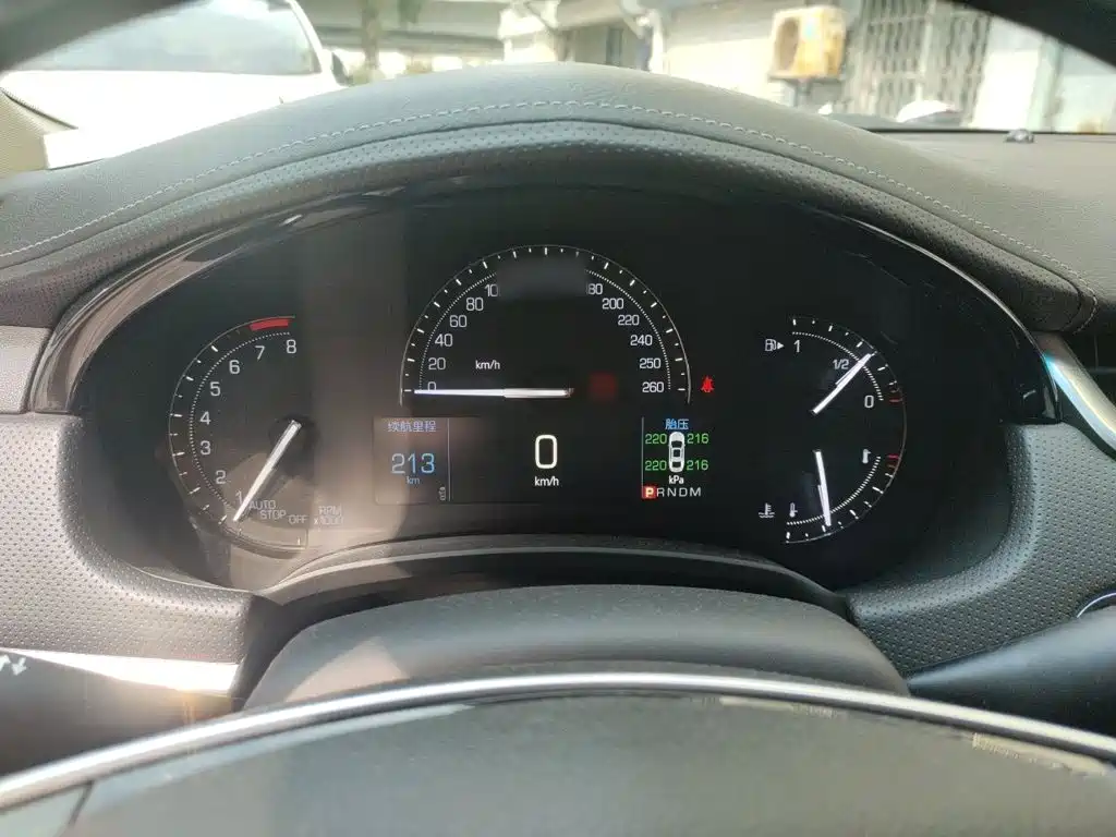 Cadillac XTS — миниатюра 4