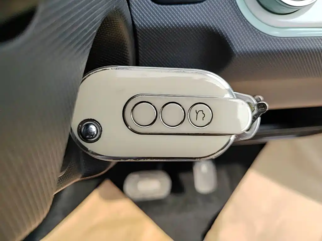 Wuling MINIEV — миниатюра 9