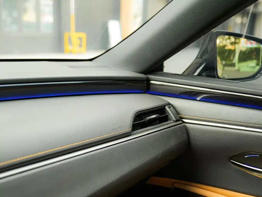 Lexus ES — миниатюра 21