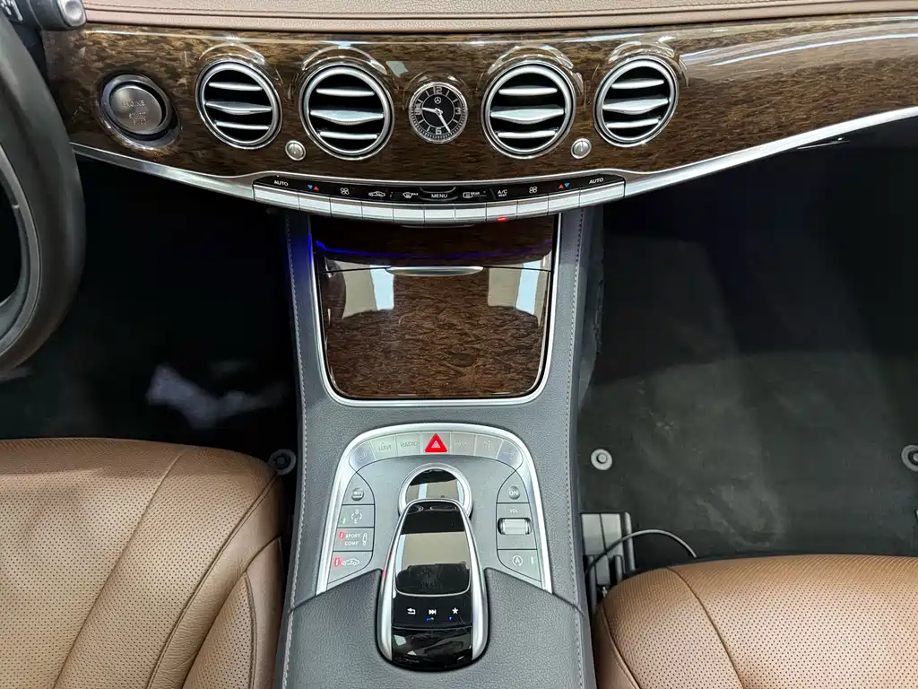 Mercedes-Benz S-Class — миниатюра 13