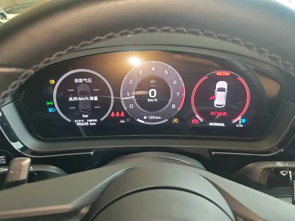 Porsche Cayenne — миниатюра 12