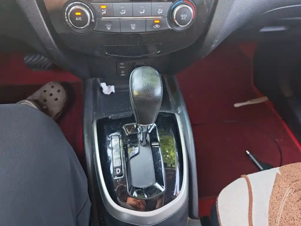 Nissan Qashqai — миниатюра 14