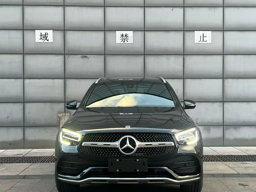 MERCEDES-BENZ GLC