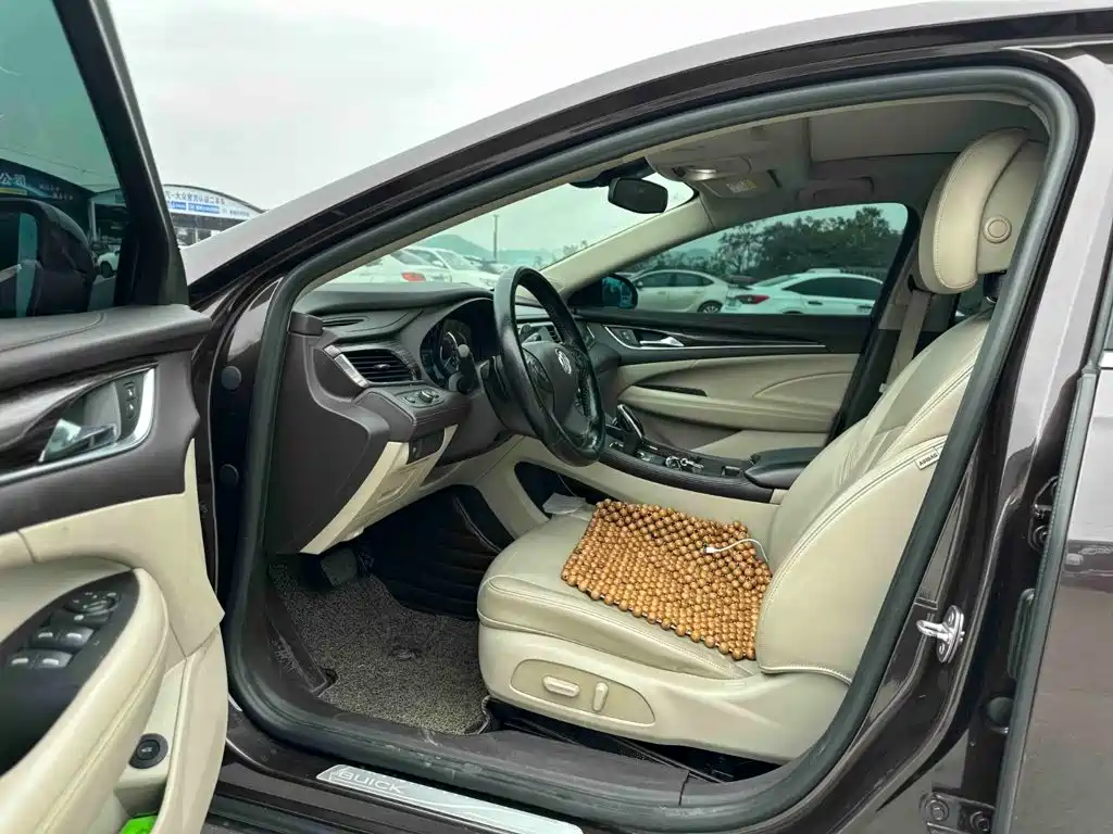 Buick LaCrosse — миниатюра 9