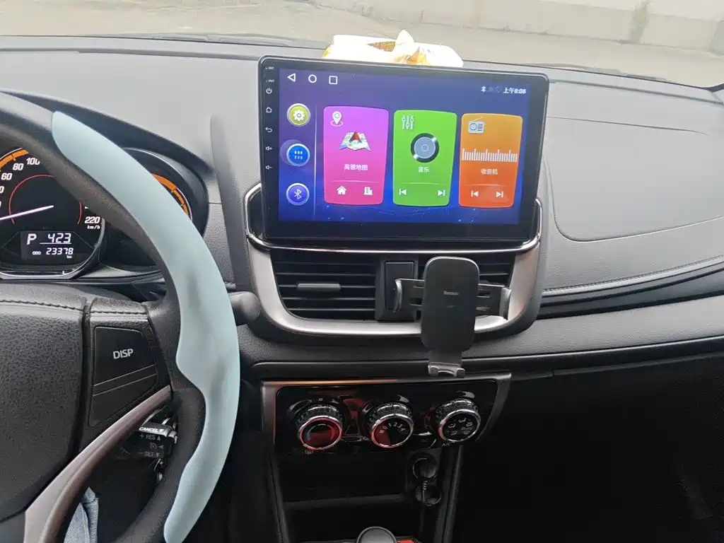 Toyota Yaris L — миниатюра 9