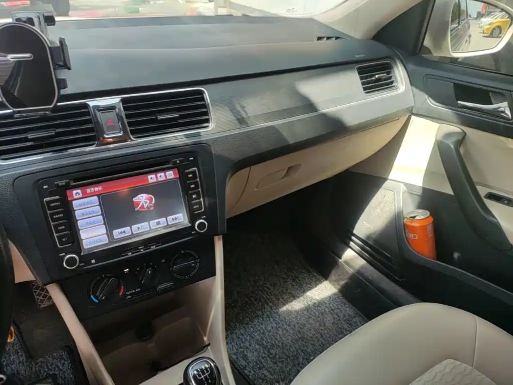Skoda Rapid — миниатюра 13