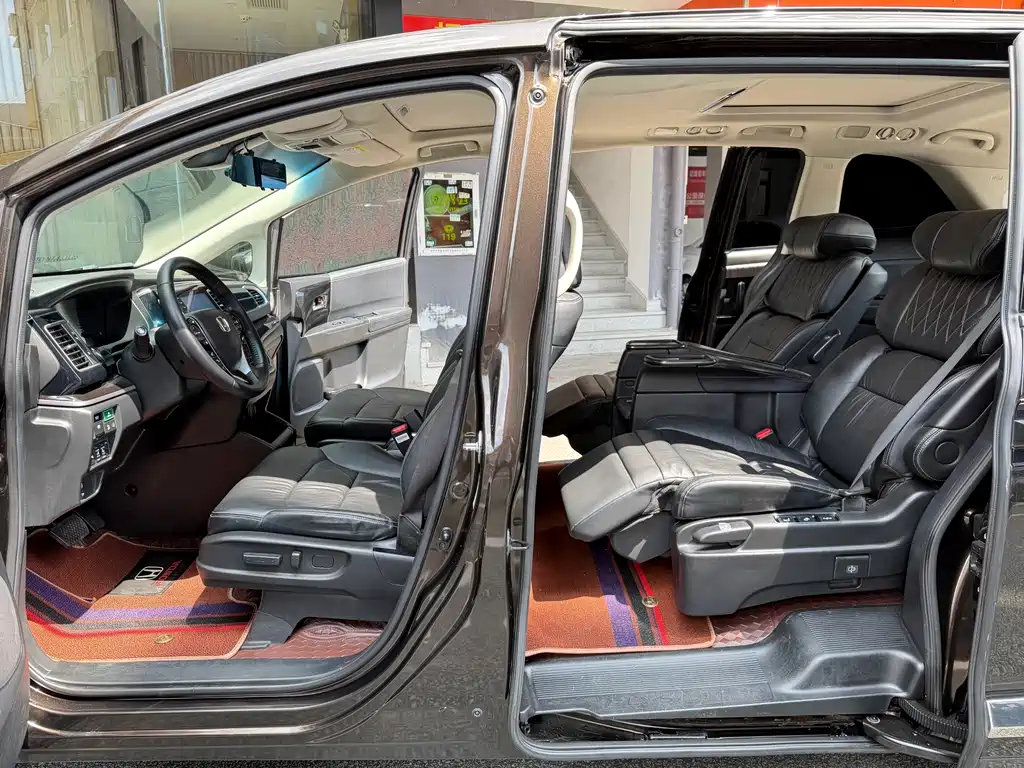 Honda Elysion — миниатюра 14
