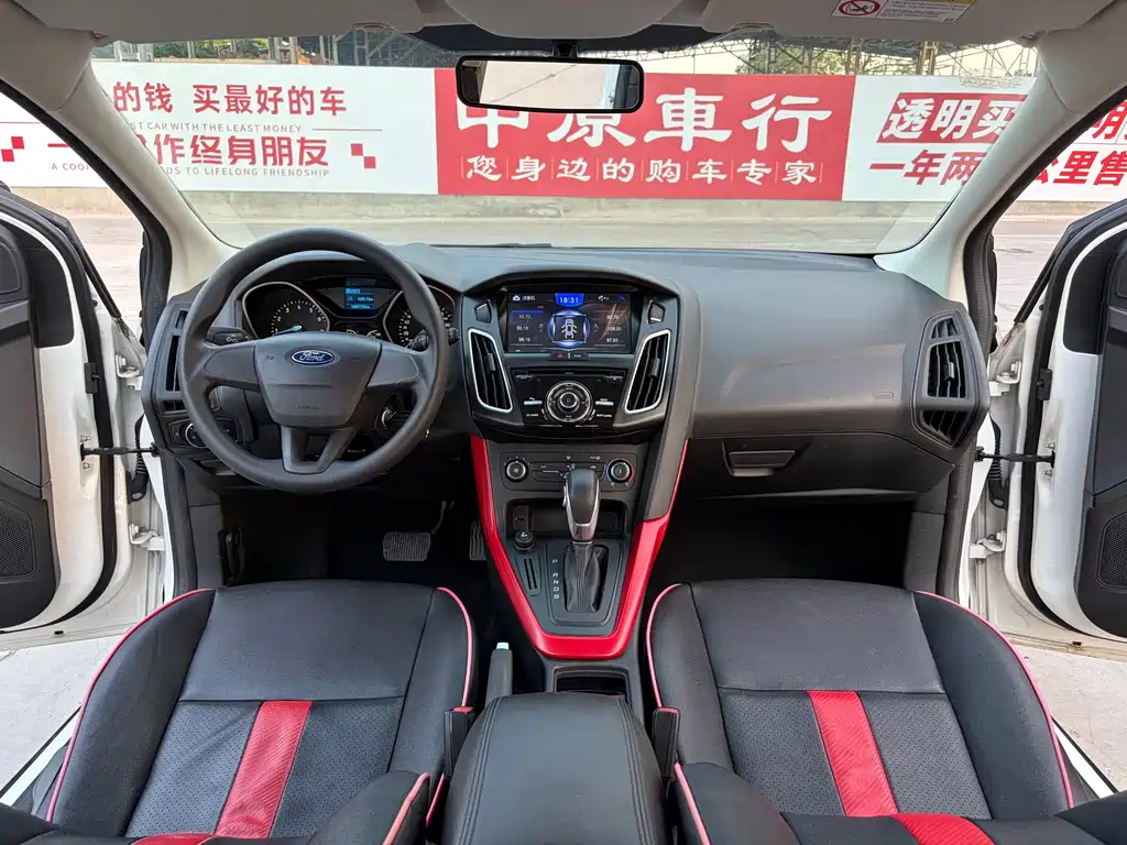 Ford Focus 2015 1.6L AT Comfort