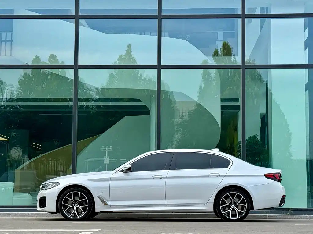 BMW 5 Series 5 2022 525Li M Sport