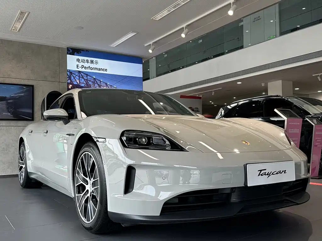 Porsche Taycan 0