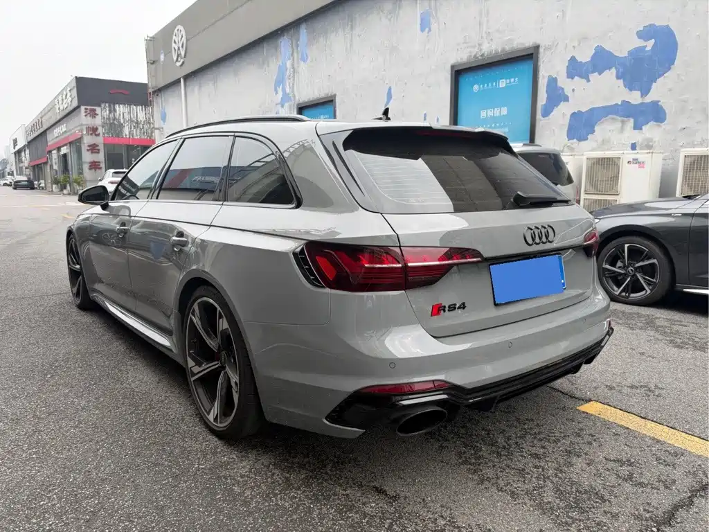 Audi RS 4 — миниатюра 6