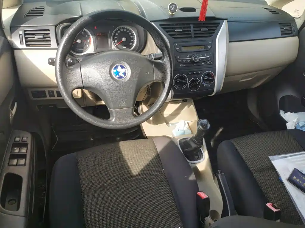 Venucia R50 — миниатюра 6