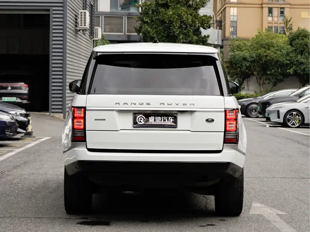Land Rover Range Rover — миниатюра 4