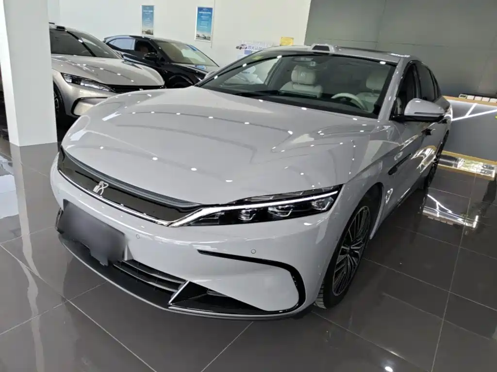 BYD Han — миниатюра 2