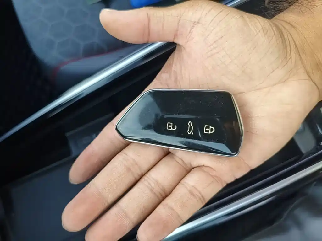 Volkswagen ID.4 X — миниатюра 9