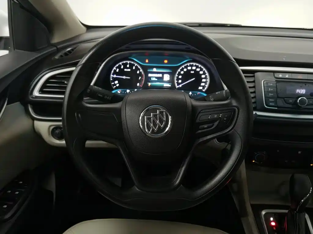 Buick Excelle — миниатюра 11