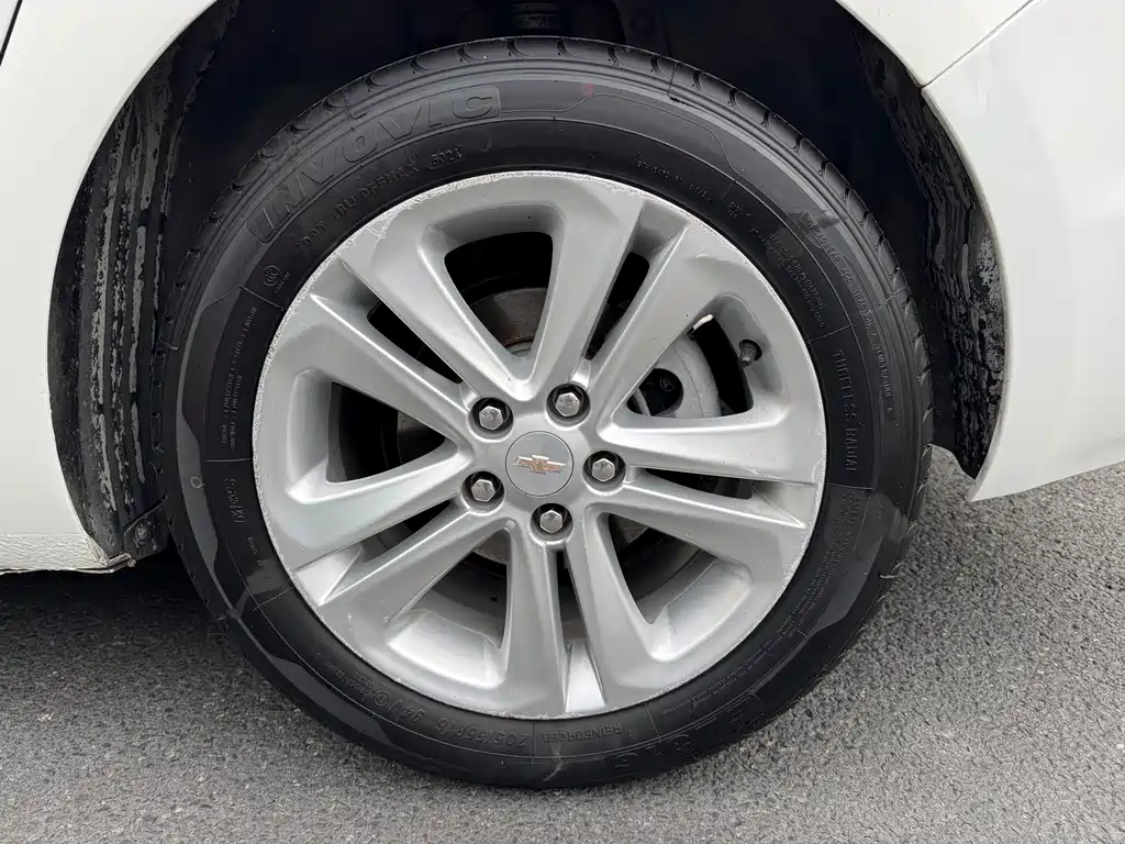 Chevrolet Cruze — миниатюра 15