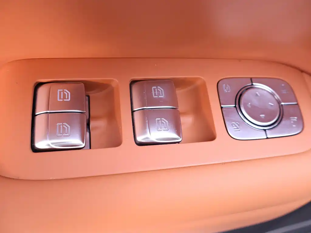 Li Auto Li L6 — миниатюра 17