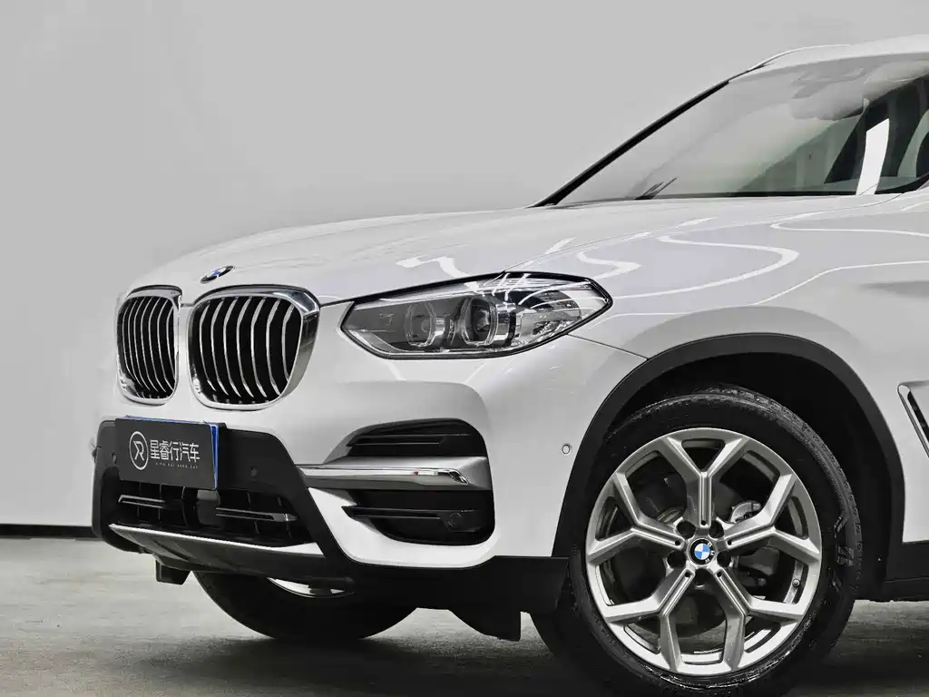 BMW X3 — миниатюра 24