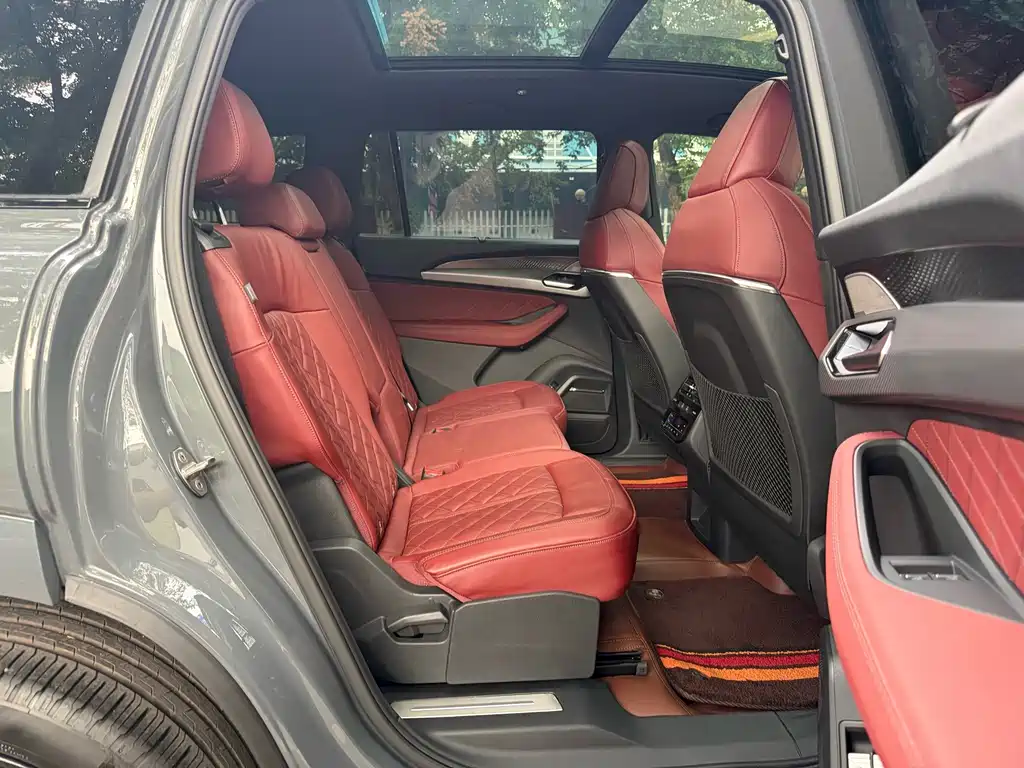 Audi Q6 — миниатюра 6