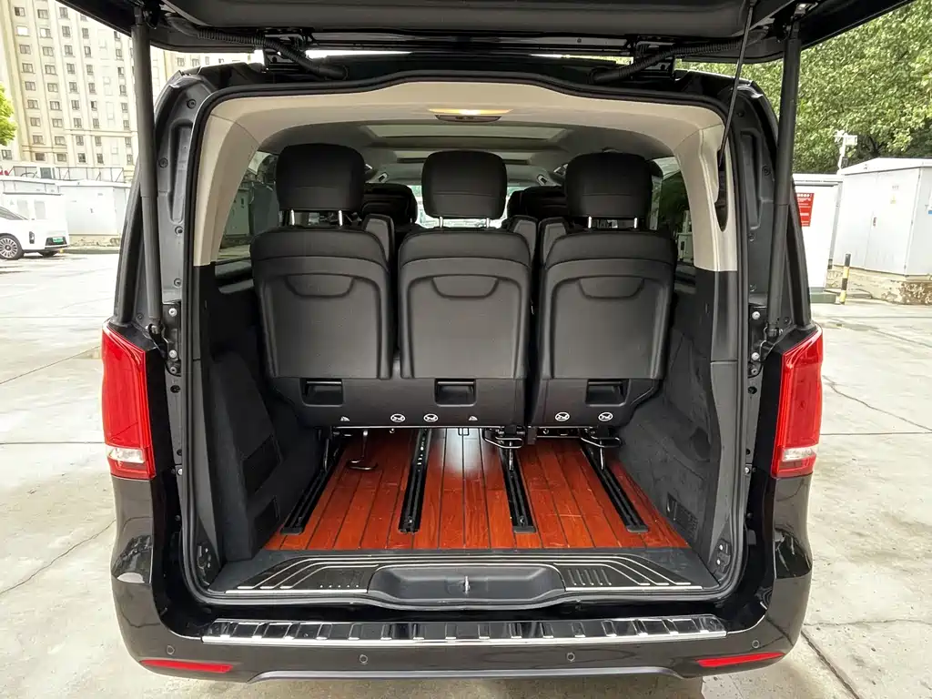 Mercedes-Benz V-Class — миниатюра 16