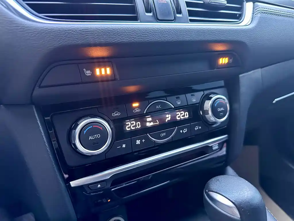 Mazda Atenza — миниатюра 8