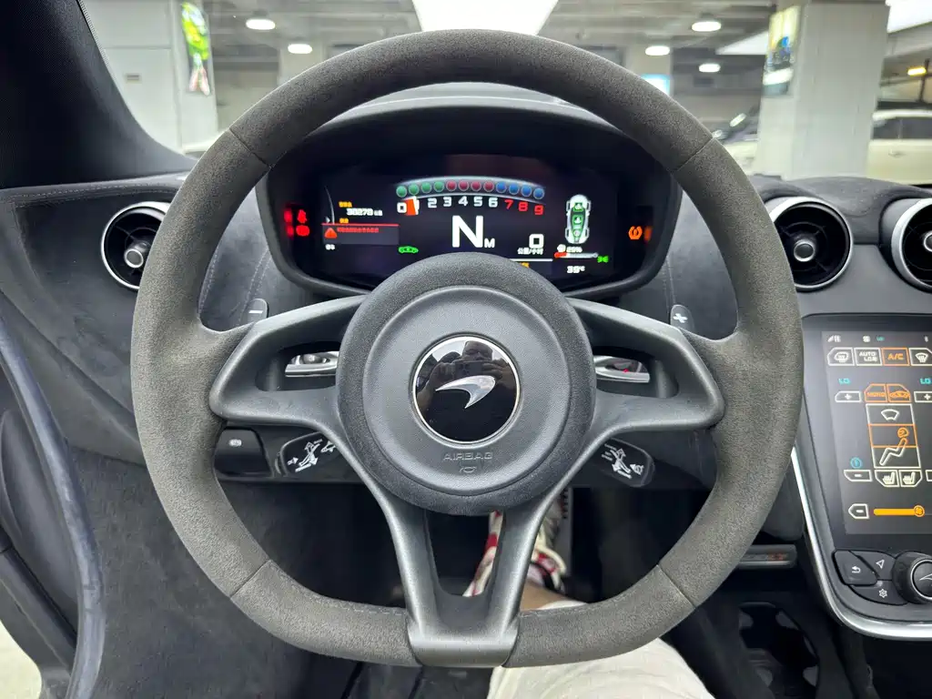 McLaren 600LT — миниатюра 9