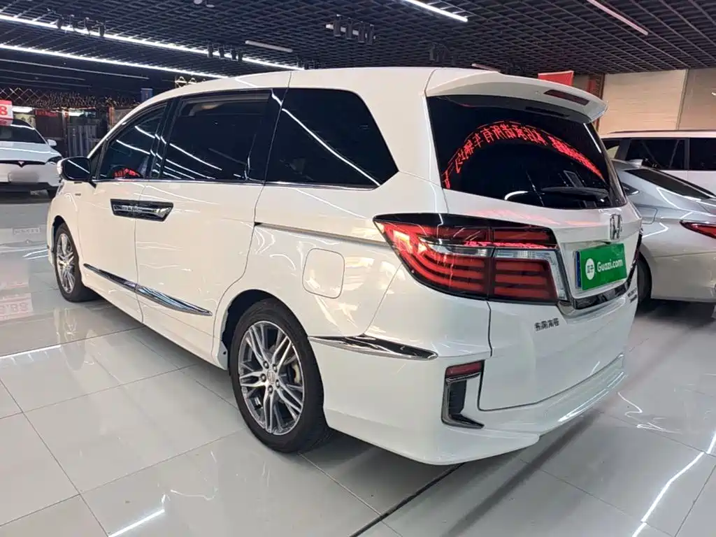 Honda Elysion — миниатюра 5