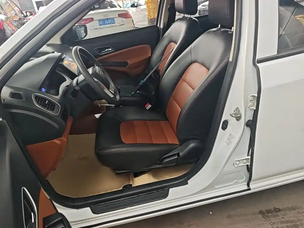 Geely King Kong — миниатюра 15